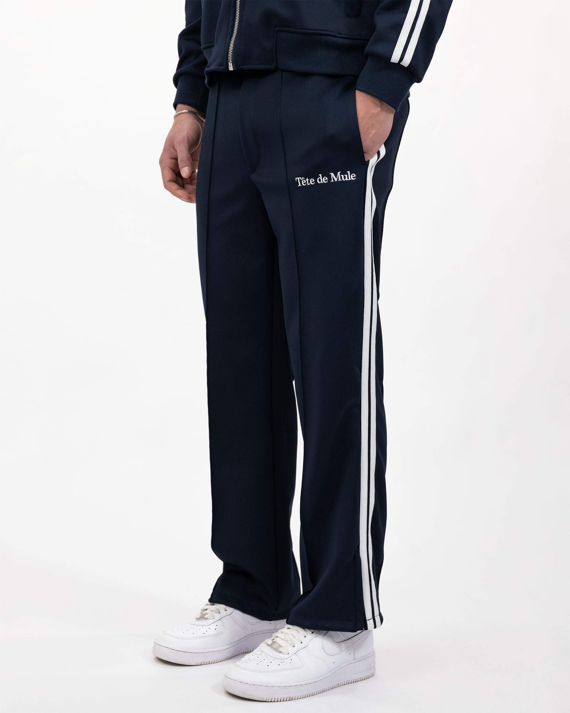 Der Classic Tracksuit